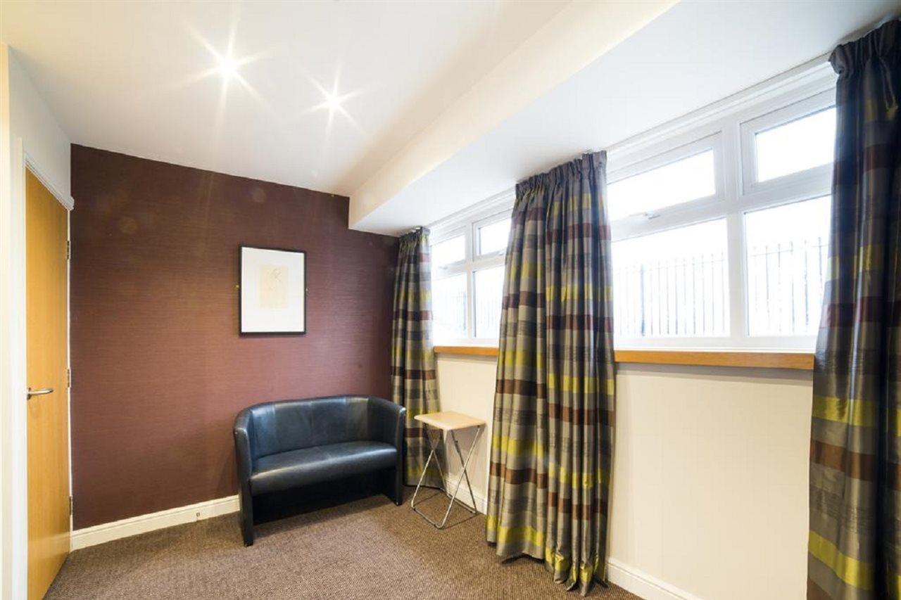 Oyo Imperial Hotel Barrow-in-Furness Extérieur photo