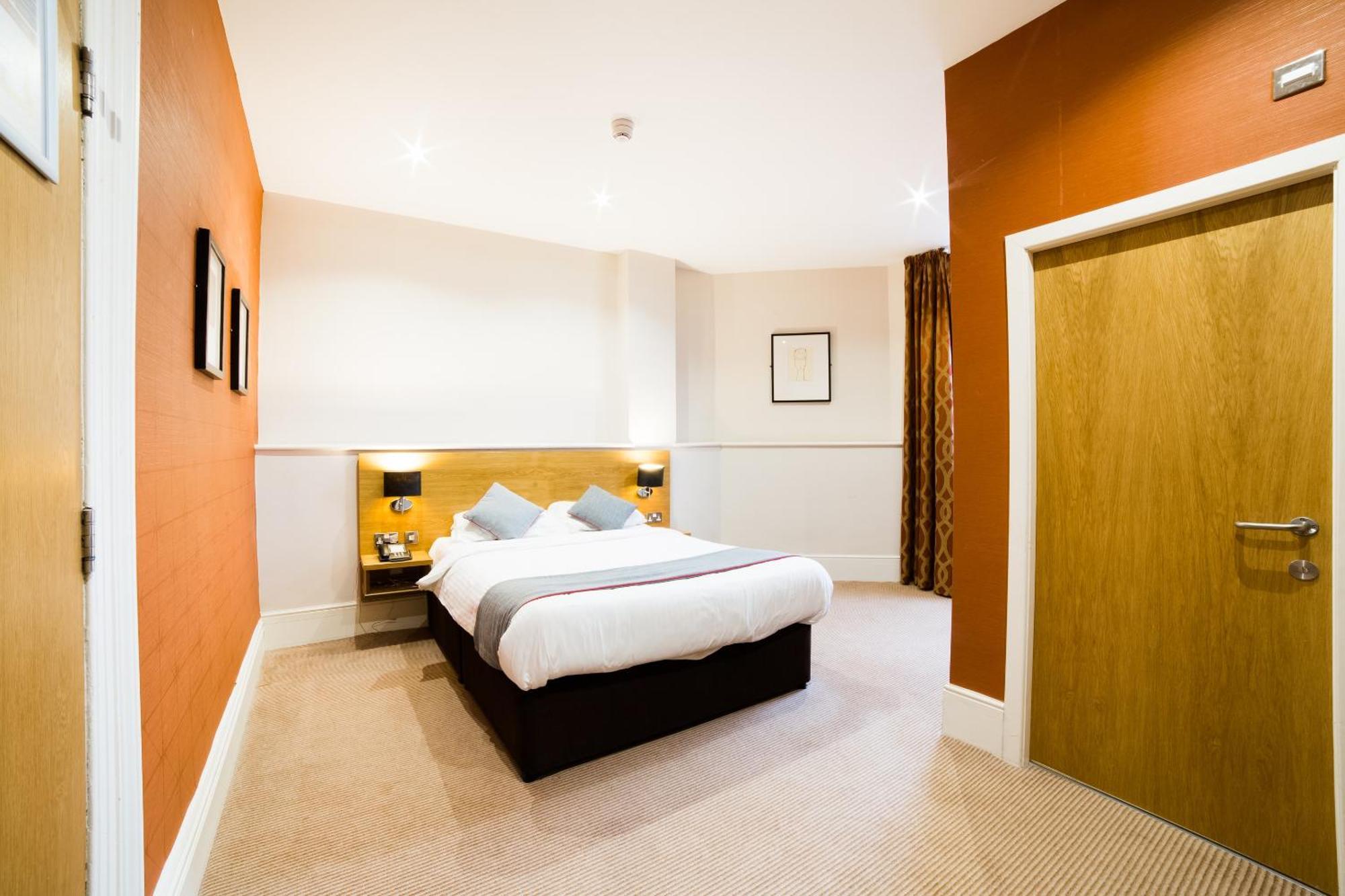 Oyo Imperial Hotel Barrow-in-Furness Extérieur photo