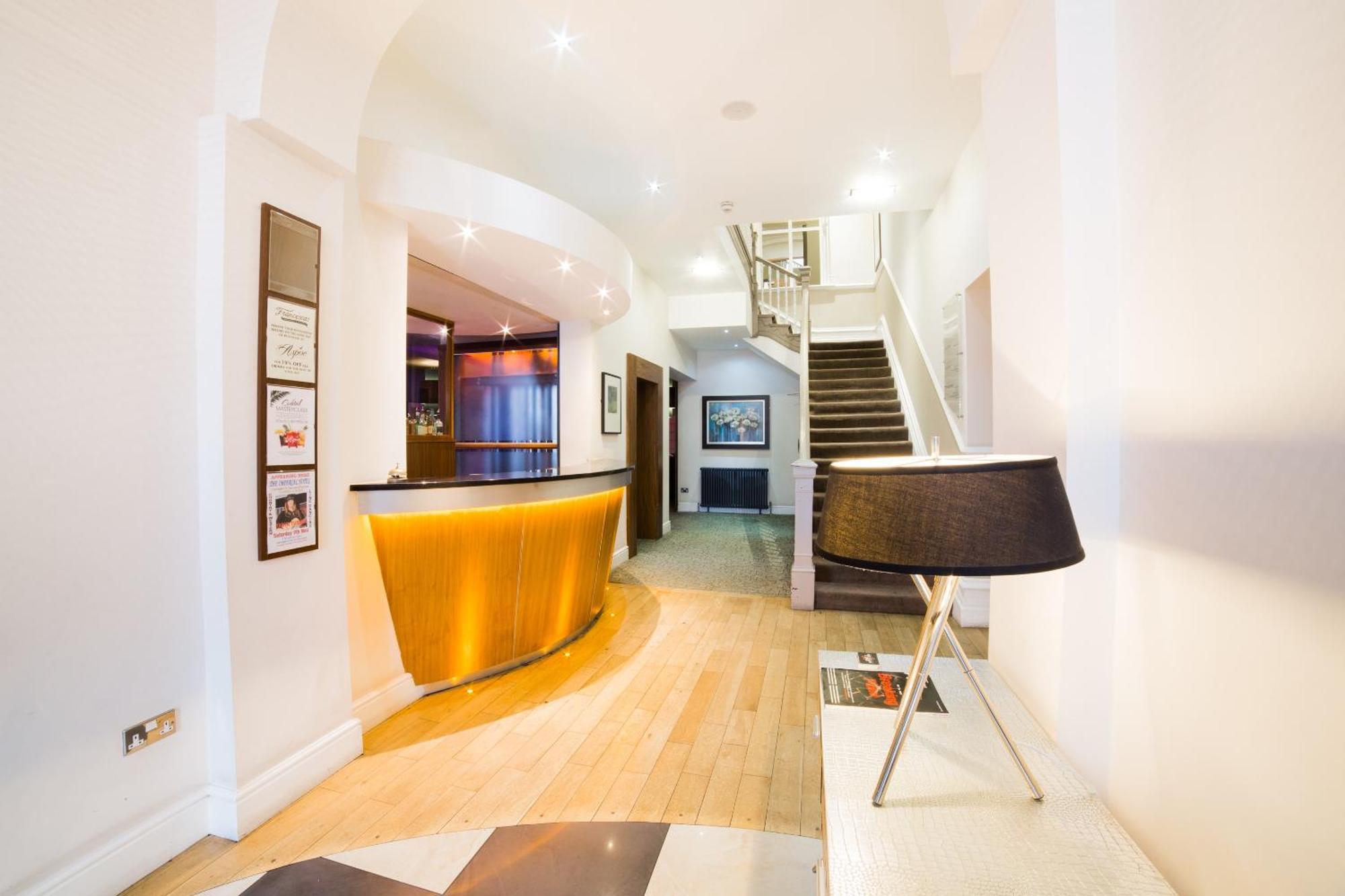 Oyo Imperial Hotel Barrow-in-Furness Extérieur photo