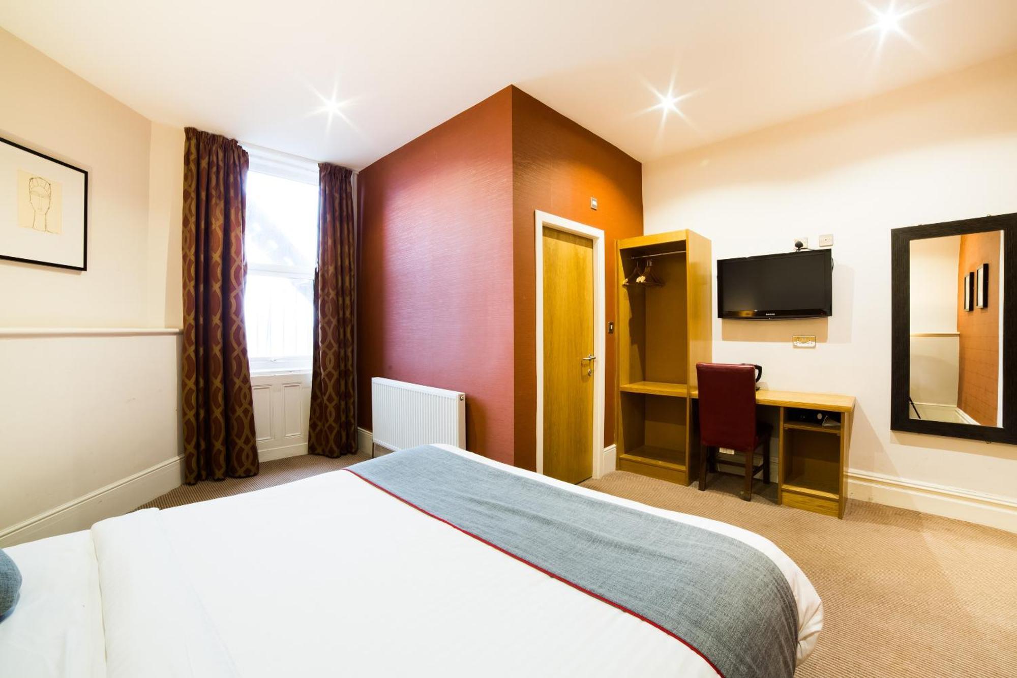 Oyo Imperial Hotel Barrow-in-Furness Extérieur photo